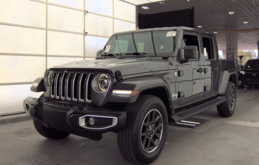 2021 JEEP GLADIATOR OVERLAND CREW CAB MEDIUM BED - 1