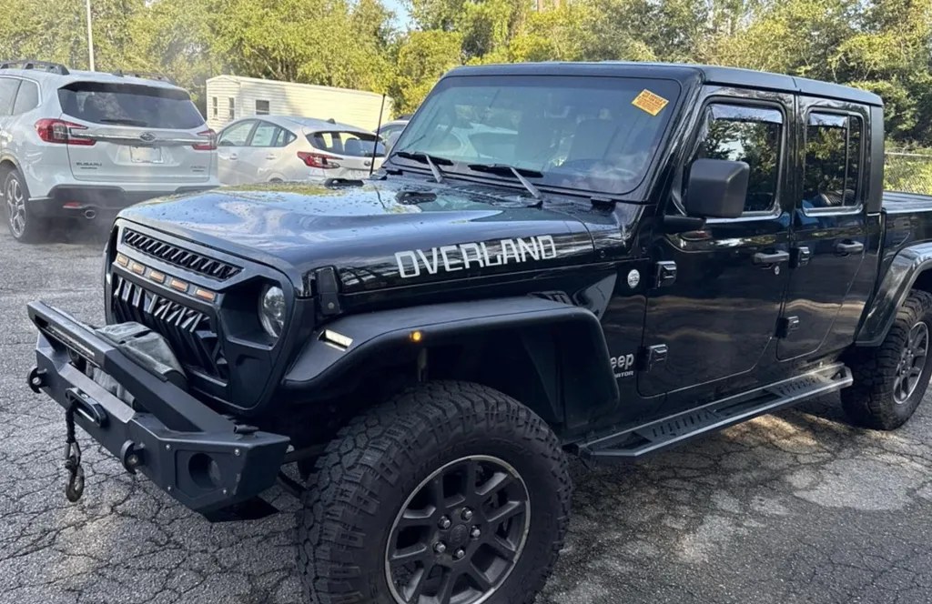 2021 JEEP GLADIATOR OVERLAND CREW CAB MEDIUM BED - 1