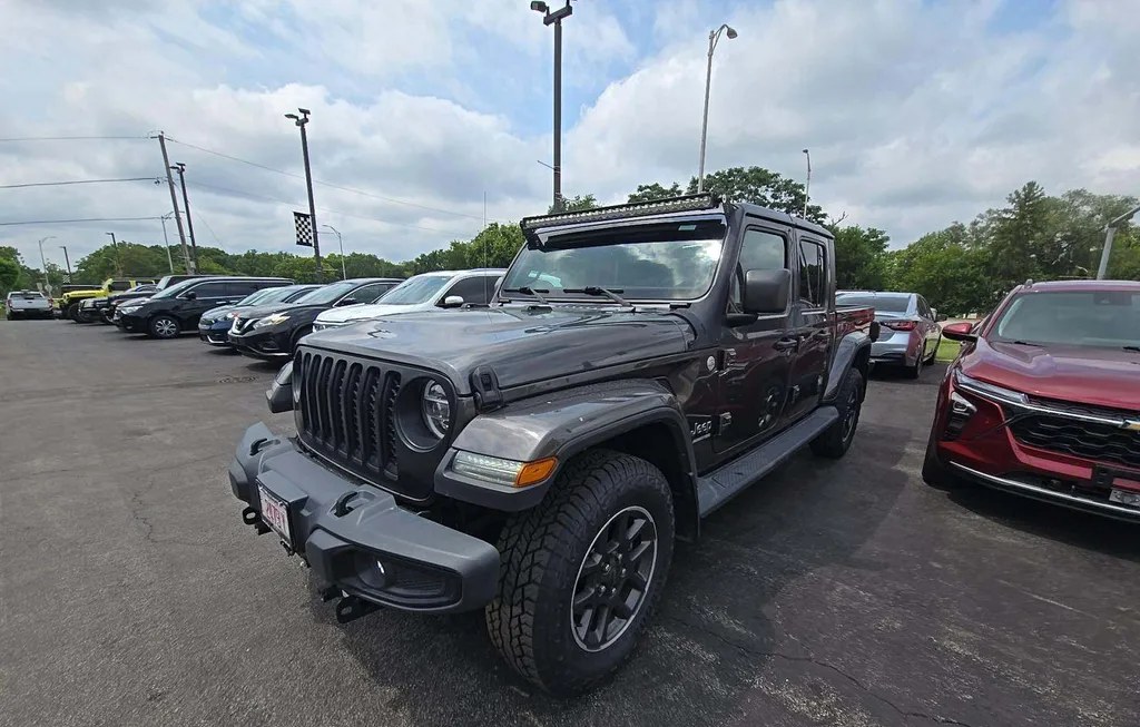 2020 JEEP GLADIATOR OVERLAND CREW CAB MEDIUM BED - 1