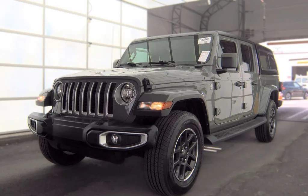 2023 JEEP GLADIATOR OVERLAND CREW CAB MEDIUM BED - 1