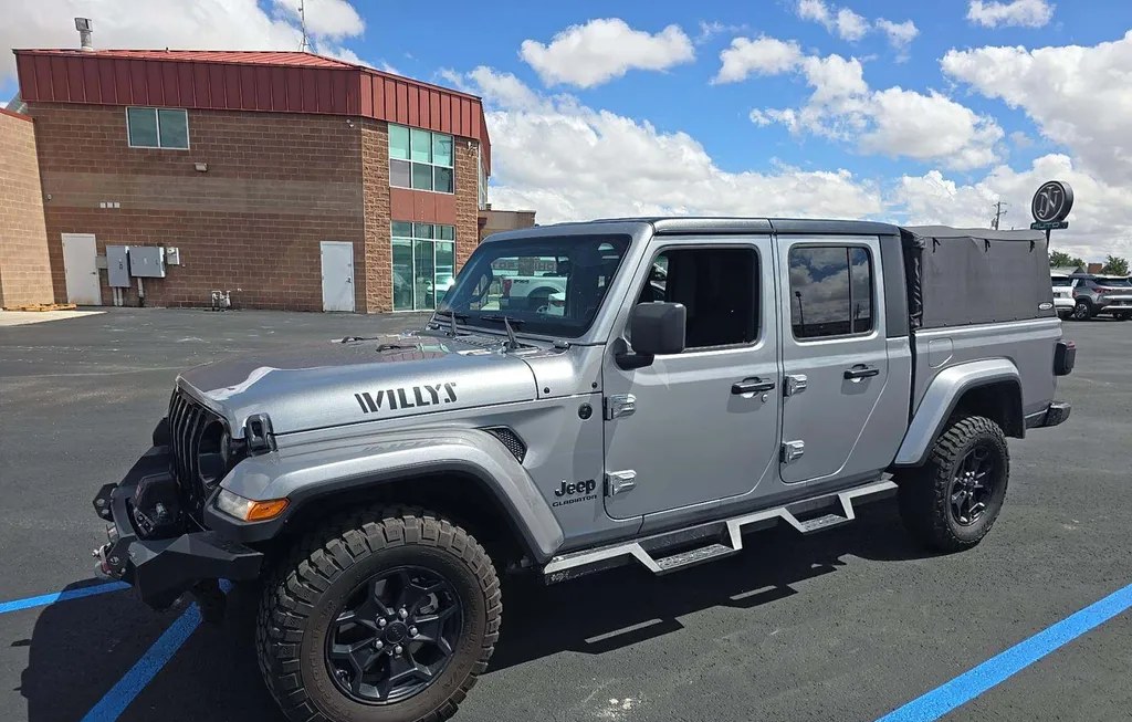 2021 JEEP GLADIATOR WILLYS CREW CAB MEDIUM BED - 1