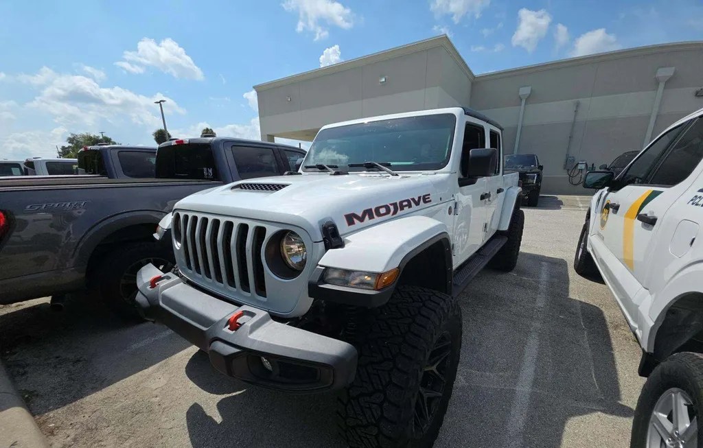 2023 JEEP GLADIATOR MOJAVE CREW CAB MEDIUM BED - 1