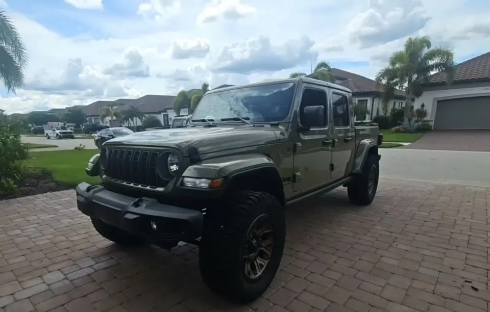 2025 JEEP GLADIATOR NIGHTHAWK CREW CAB MEDIUM BED - 1