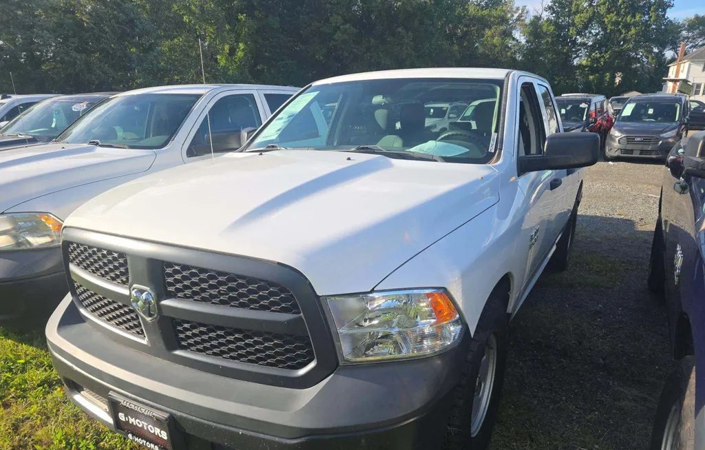 2017 RAM 1500 TRADESMAN EXTENDED CAB MEDIUM BED - 1