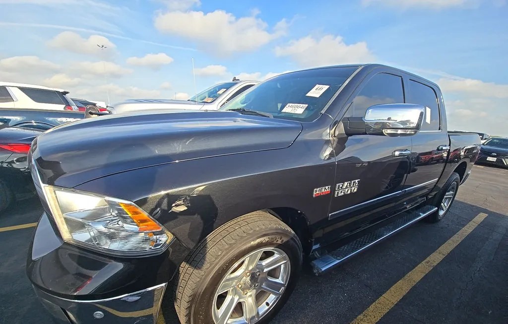 2017 RAM 1500 LONE STAR SILVER CREW CAB SHORT BED - 1