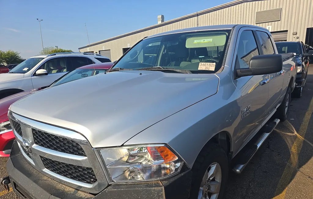2017 RAM 1500 SLT CREW CAB MEDIUM BED - 1