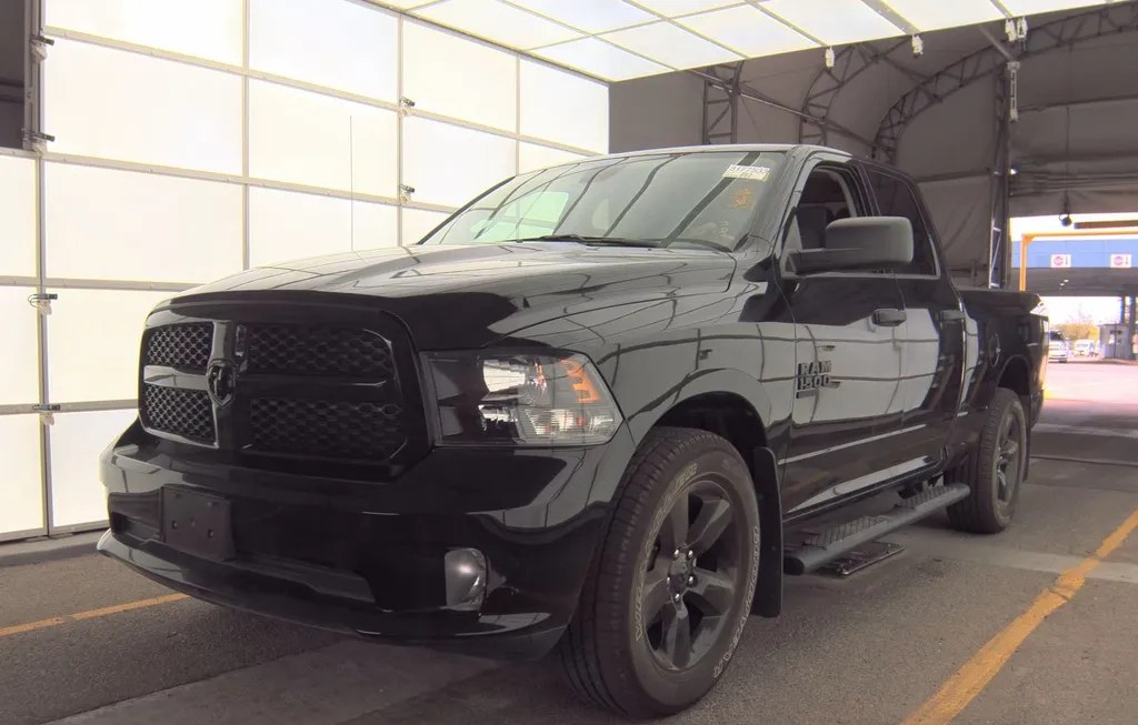 2023 RAM 1500 CLASSIC EXPRESS EXTENDED CAB MEDIUM BED - 1