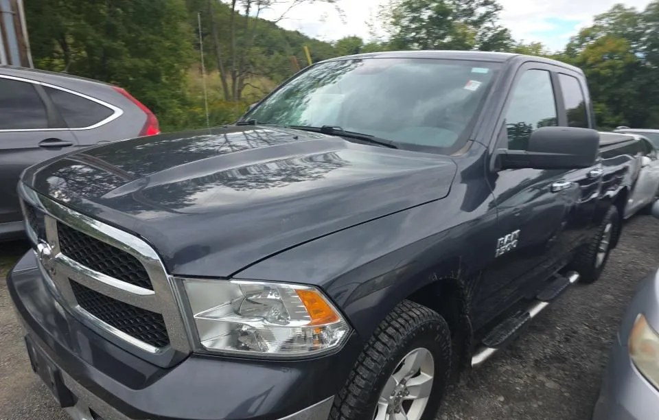 2017 RAM 1500 SLT EXTENDED CAB MEDIUM BED - 1
