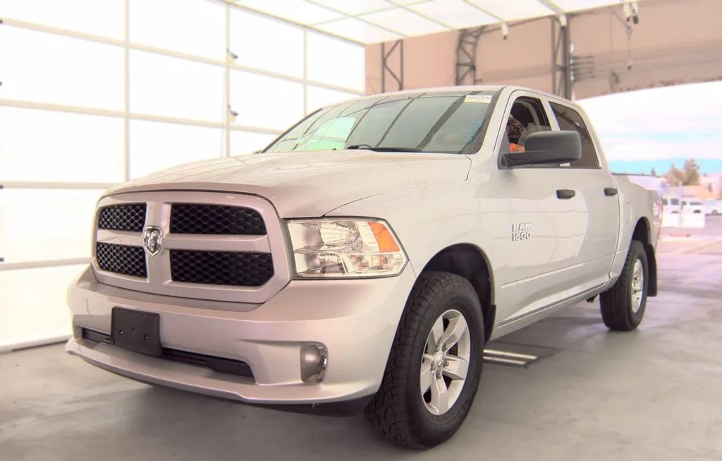 2018 RAM 1500 EXPRESS CREW CAB SHORT BED - 1
