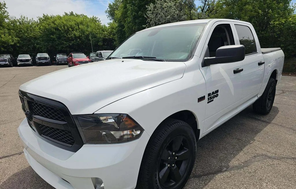2022 RAM 1500 CLASSIC EXPRESS CREW CAB SHORT BED - 1