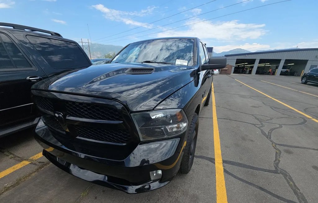 2019 RAM 1500 CLASSIC EXPRESS CREW CAB SHORT BED - 1