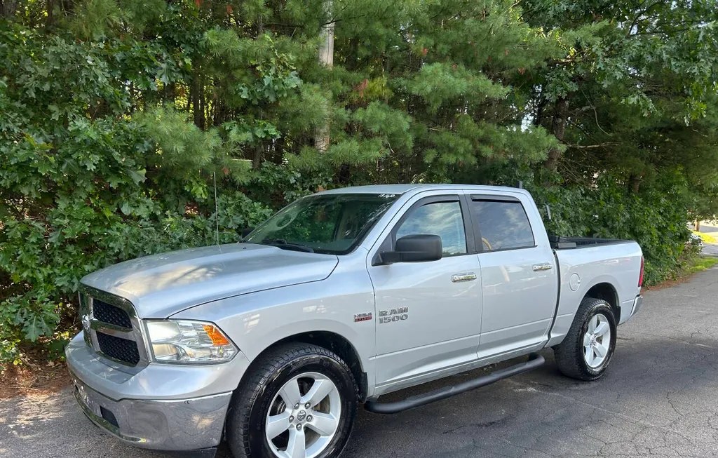 2018 RAM 1500 SLT CREW CAB SHORT BED - 1