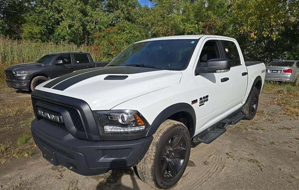 2024 RAM 1500 CLASSIC WARLOCK CREW CAB SHORT BED - 1