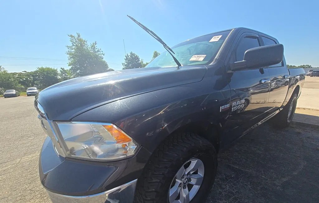 2017 RAM 1500 SLT CREW CAB SHORT BED - 1