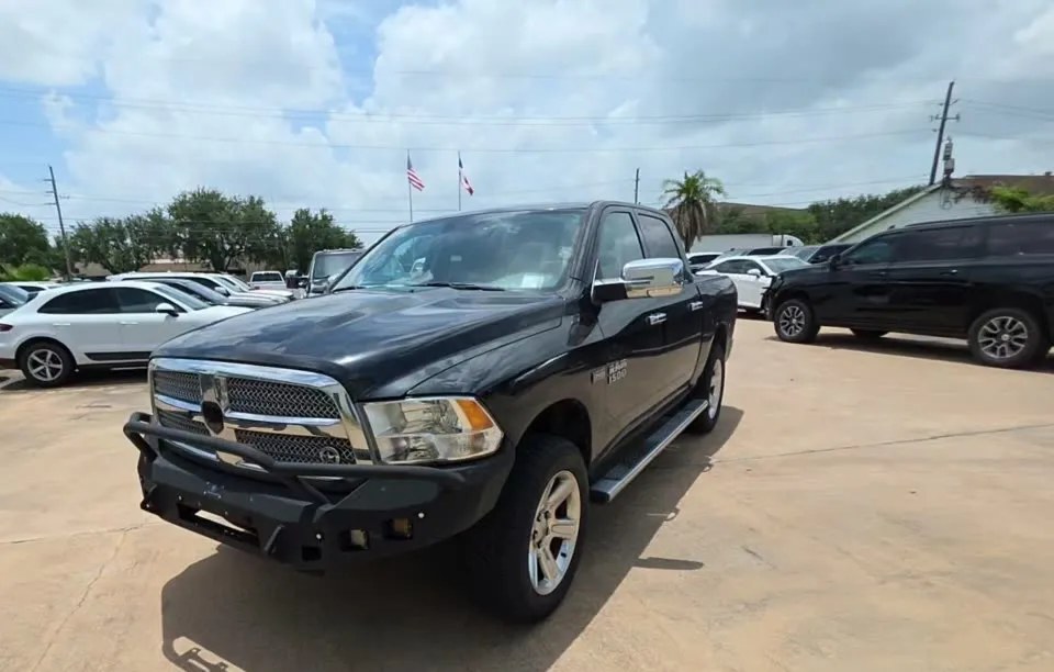 2018 RAM 1500 LONE STAR SILVER CREW CAB SHORT BED - 1