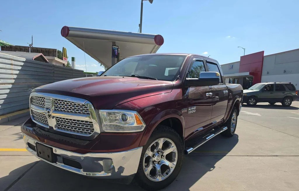 2017 RAM 1500 LARAMIE CREW CAB SHORT BED - 1