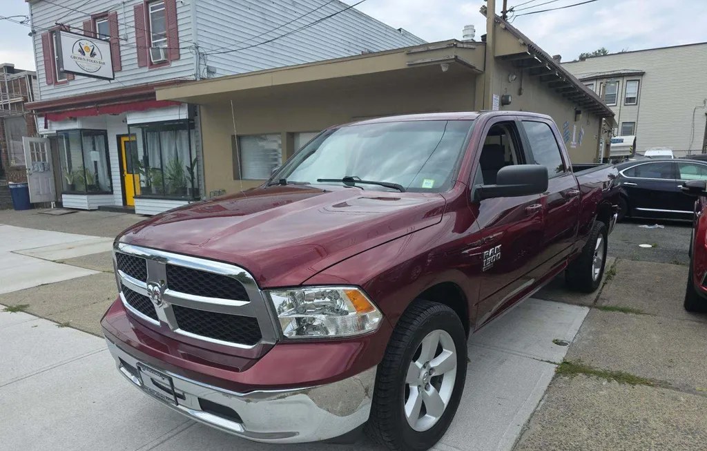 2019 RAM 1500 CLASSIC SLT CREW CAB MEDIUM BED - 1