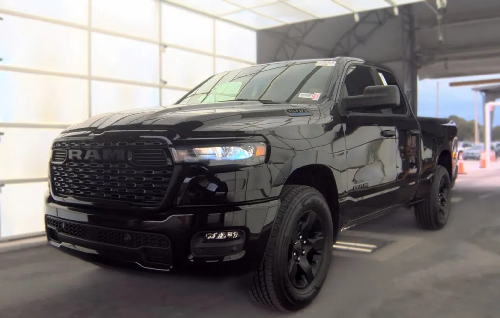 2025 RAM 1500 TRADESMAN EXTENDED CAB MEDIUM BED - 1
