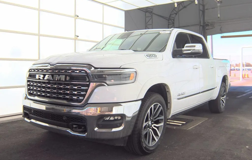 2025 RAM 1500 LIMITED CREW CAB SHORT BED - 1