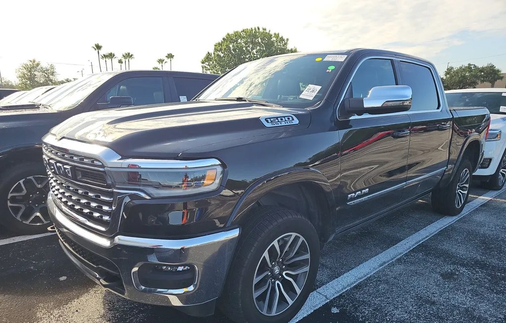 2025 RAM 1500 LIMITED CREW CAB SHORT BED - 1