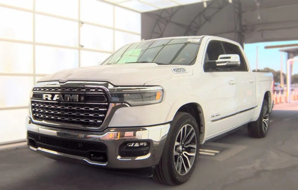 2025 RAM 1500 LIMITED CREW CAB SHORT BED - 1