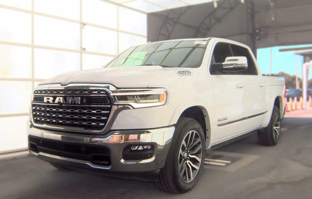 2025 RAM 1500 LIMITED CREW CAB SHORT BED - 1