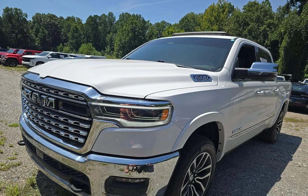 2025 RAM 1500 LIMITED CREW CAB SHORT BED - 1