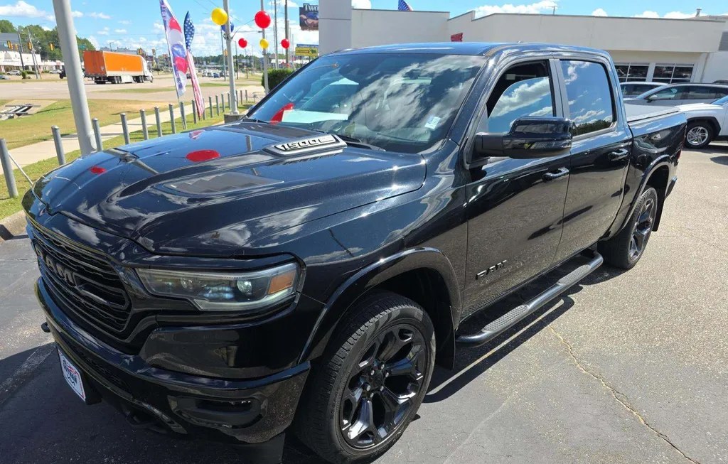 2023 RAM 1500 LIMITED CREW CAB SHORT BED - 1