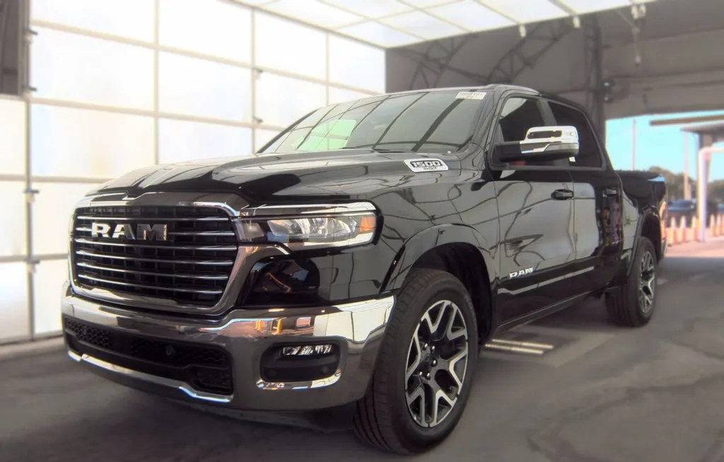 2025 RAM 1500 LARAMIE CREW CAB SHORT BED - 1
