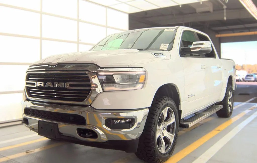 2024 RAM 1500 LARAMIE CREW CAB SHORT BED - 1