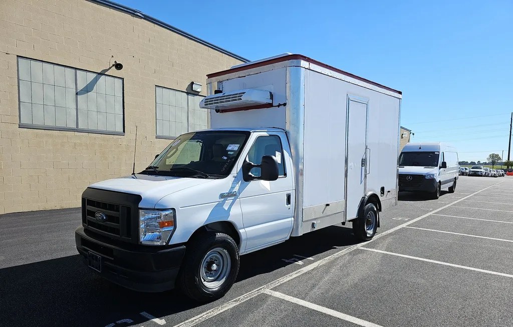 2024 FORD E-350 CUTAWAY - 1