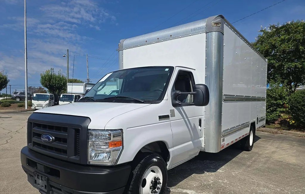 2021 FORD E-350 CUTAWAY DRW - 1