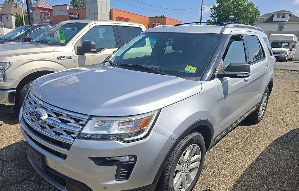 2019 FORD EXPLORER XLT - 1