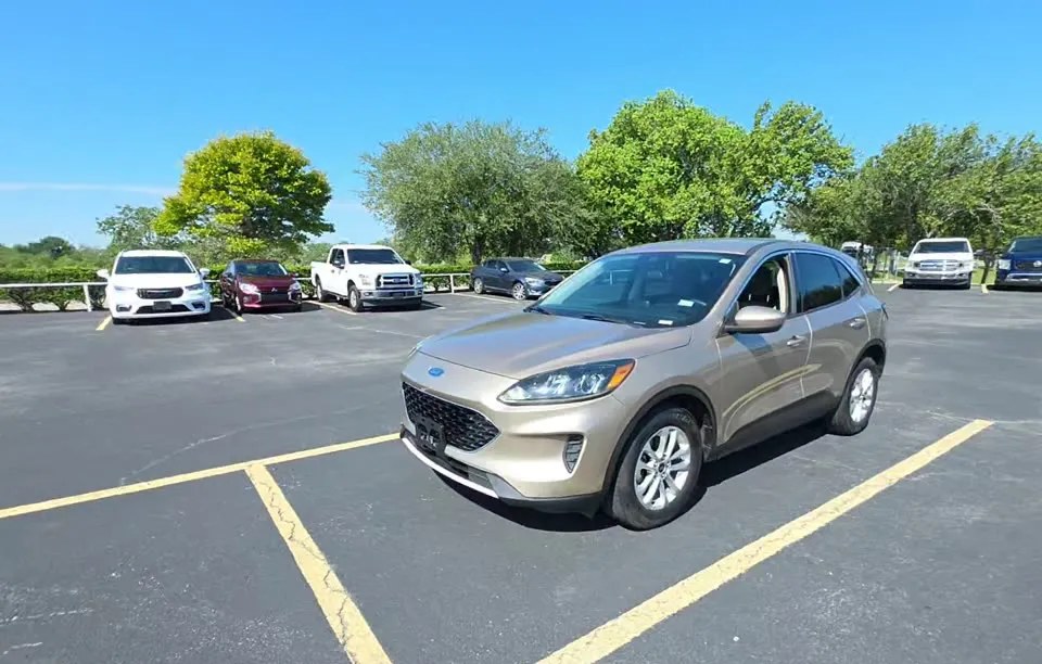 2020 FORD ESCAPE SE - 1