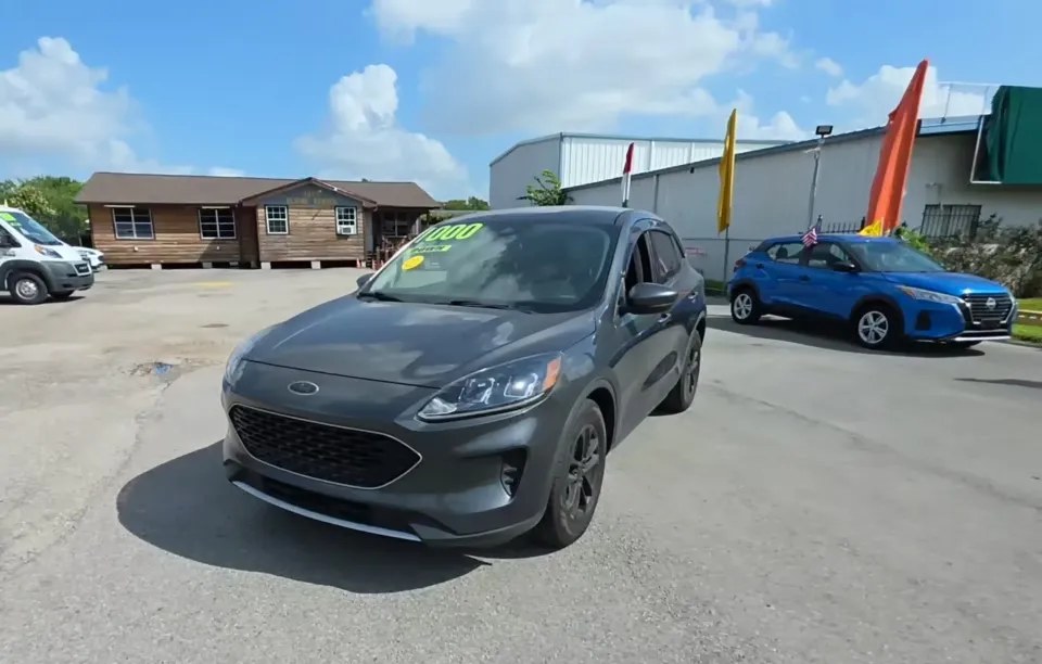 2020 FORD ESCAPE SE - 1