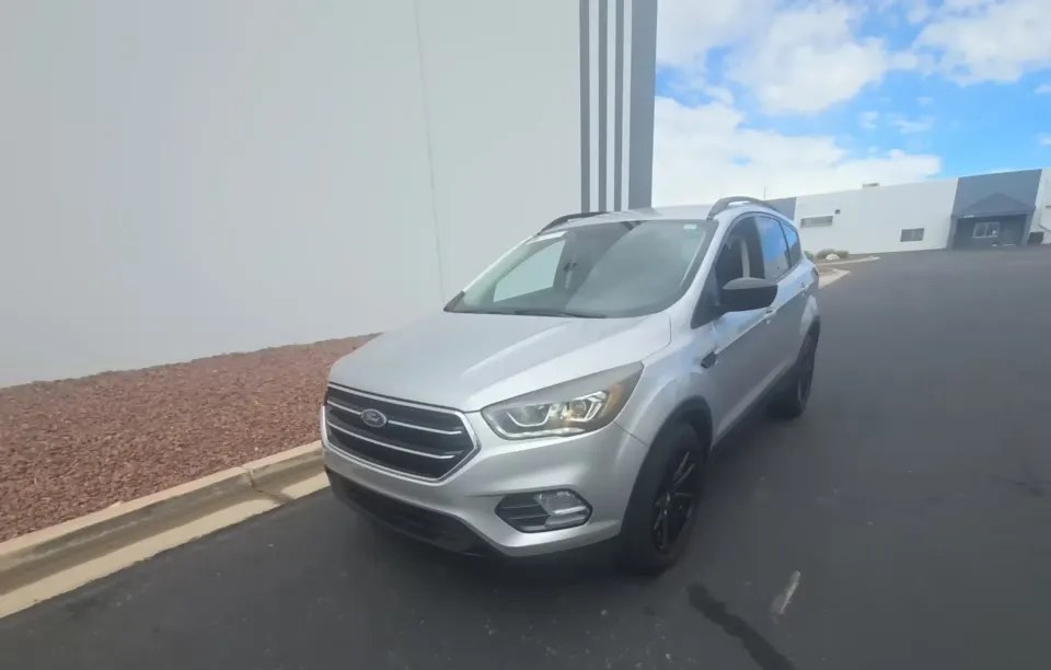 2017 FORD ESCAPE SE - 1