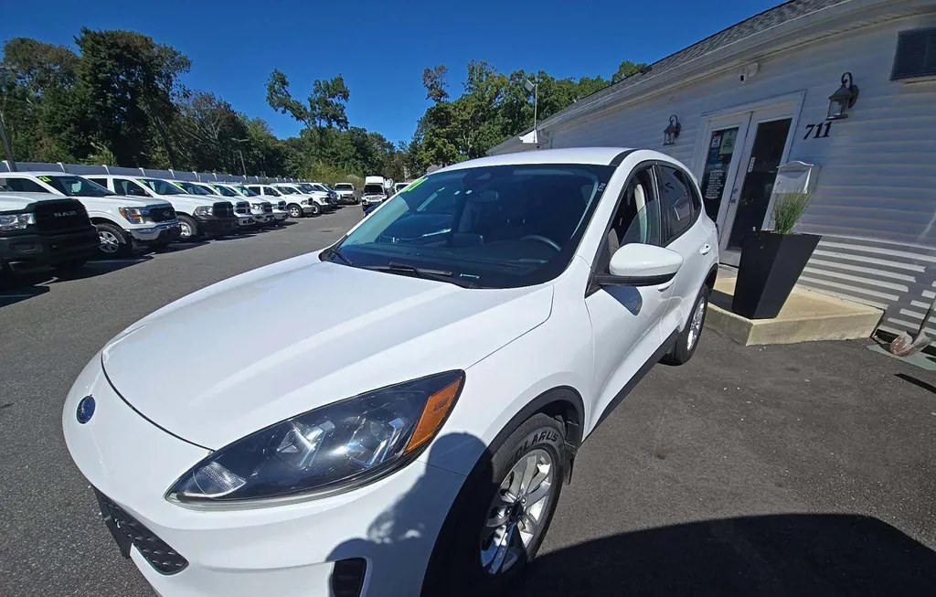 2021 FORD ESCAPE SE - 1