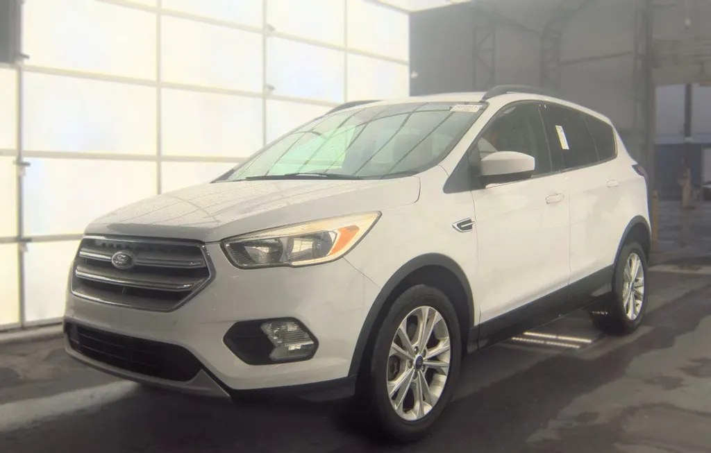 2018 FORD ESCAPE SE - 1