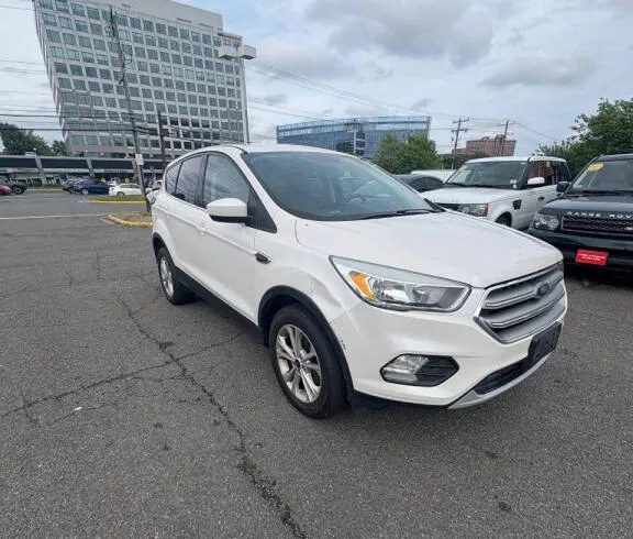 2017 FORD ESCAPE SE - 1