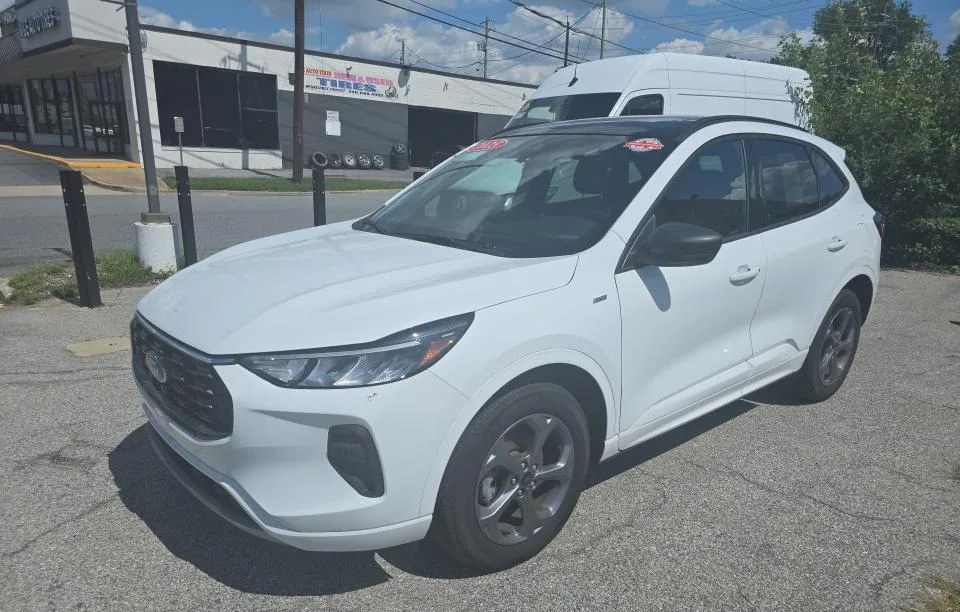 2023 FORD ESCAPE ST-LINE - 1