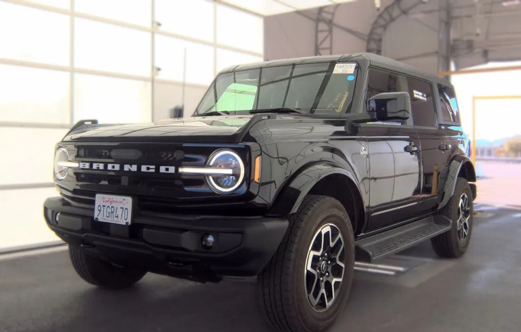 2025 FORD BRONCO OUTER BANKS - 1