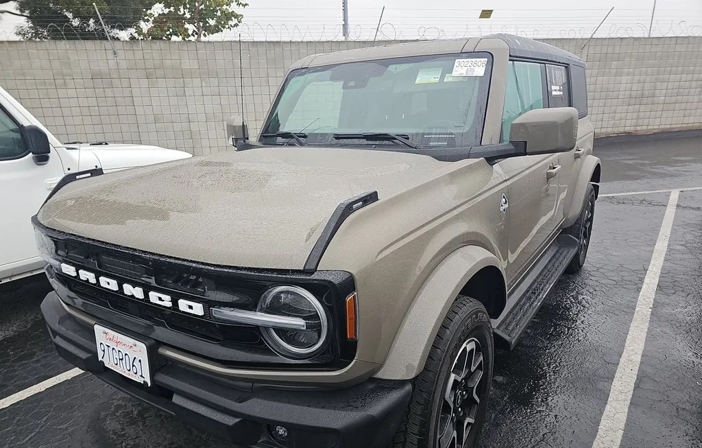 2025 FORD BRONCO OUTER BANKS - 1