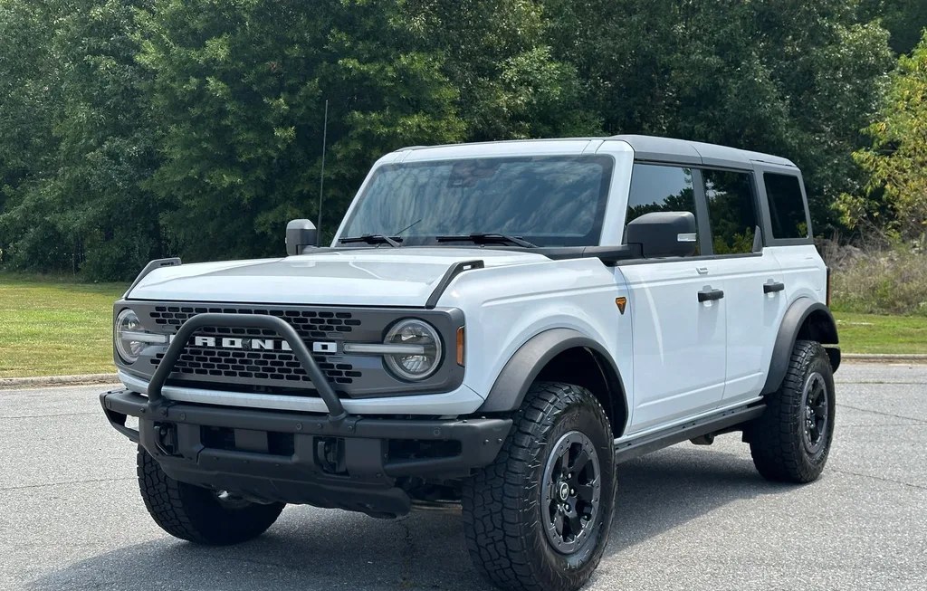 2023 FORD BRONCO BADLANDS ADVANCED - 1