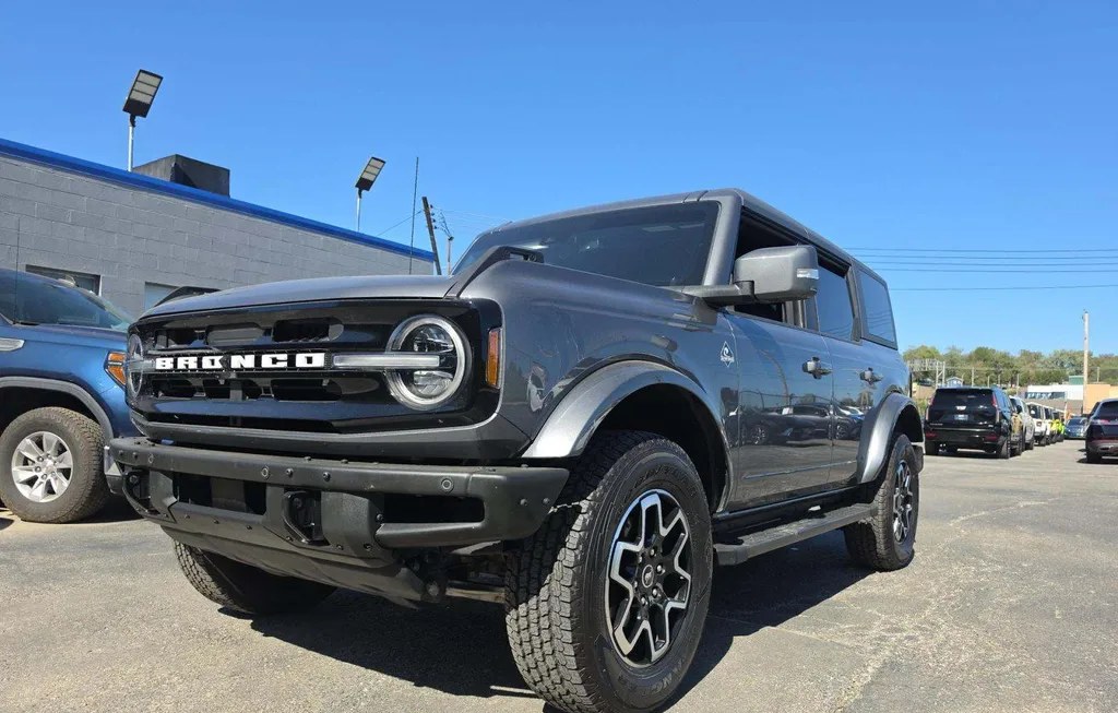 2023 FORD BRONCO OUTER BANKS ADVANCED - 1