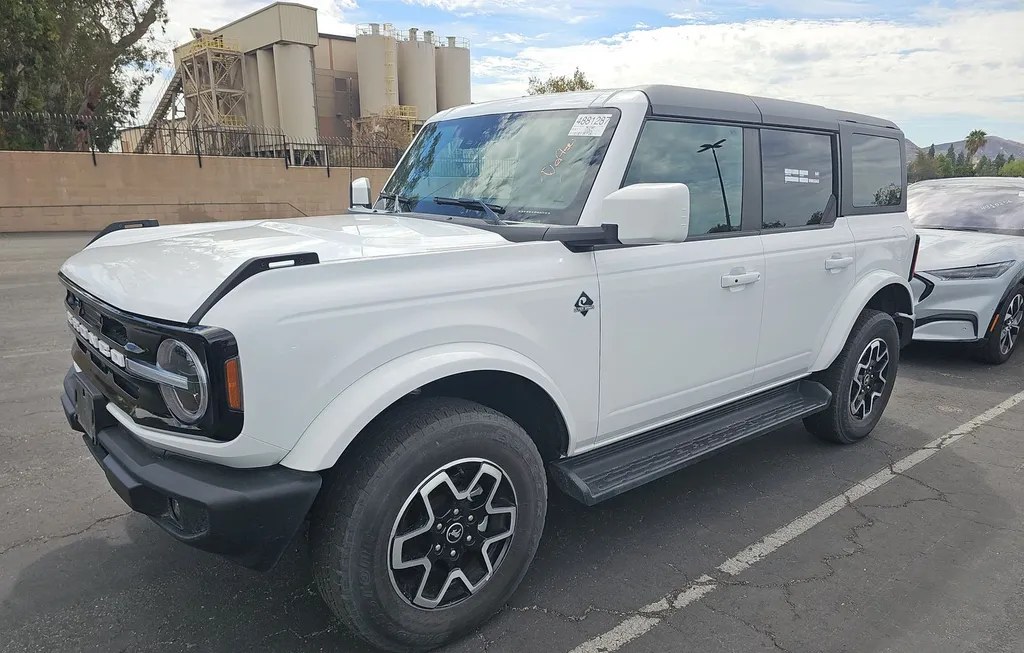 2025 FORD BRONCO OUTER BANKS - 1
