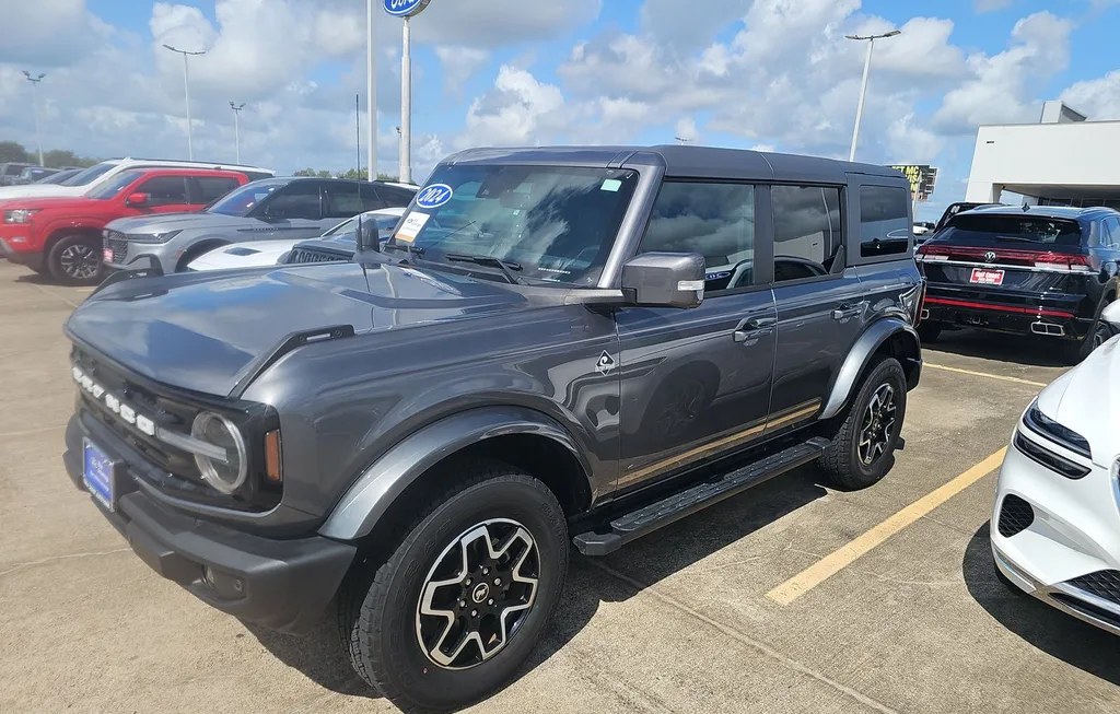 2024 FORD BRONCO OUTER BANKS - 1