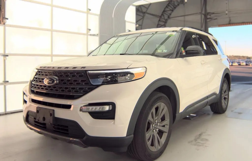 2023 FORD EXPLORER XLT - 1