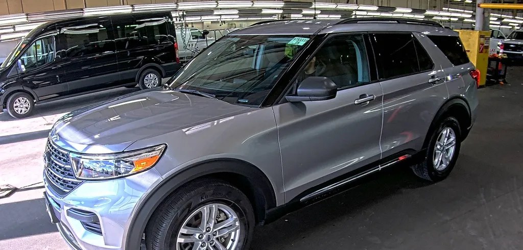 2023 FORD EXPLORER XLT - 1