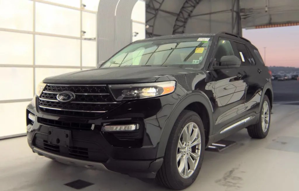 2023 FORD EXPLORER XLT - 1