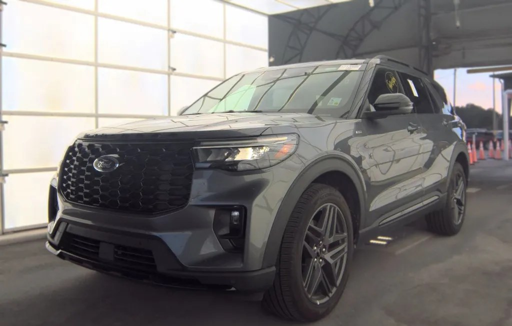 2025 FORD EXPLORER ST-LINE - 1